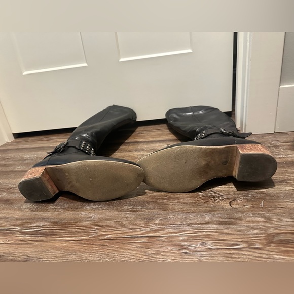 Size 10 Baretraps boots. - Picture 3 of 3